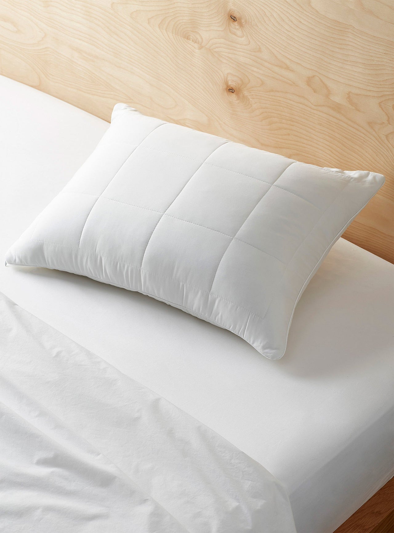 Quilted pillow protector