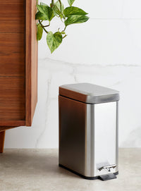 Small metallic soft-close bin