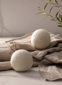 Natural wool drying balls