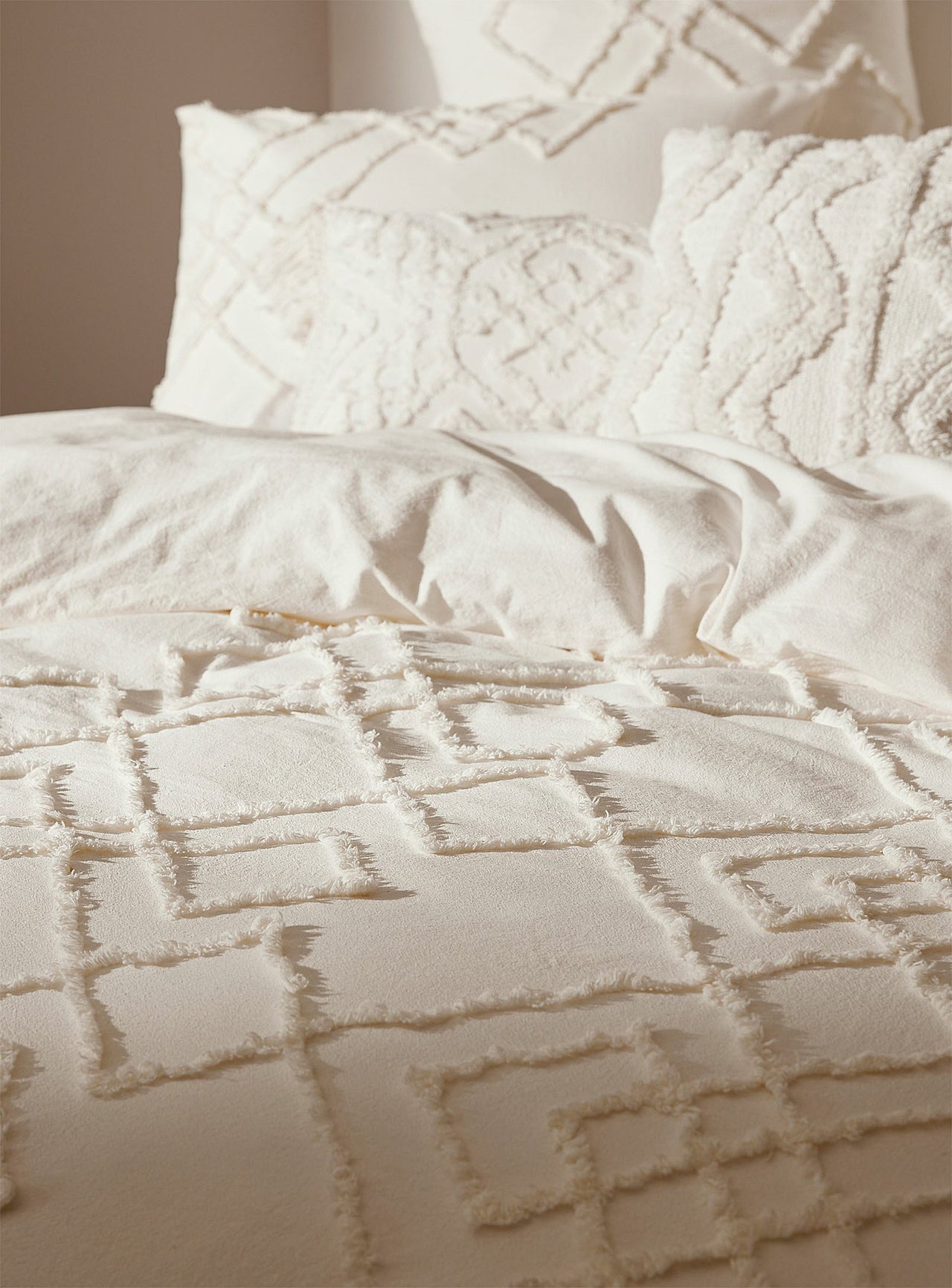 Chenille embroidery duvet cover set